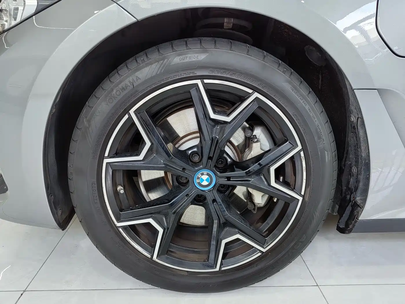 BMW i3 2023 eDrive 40 L Shadowline Package фото 8