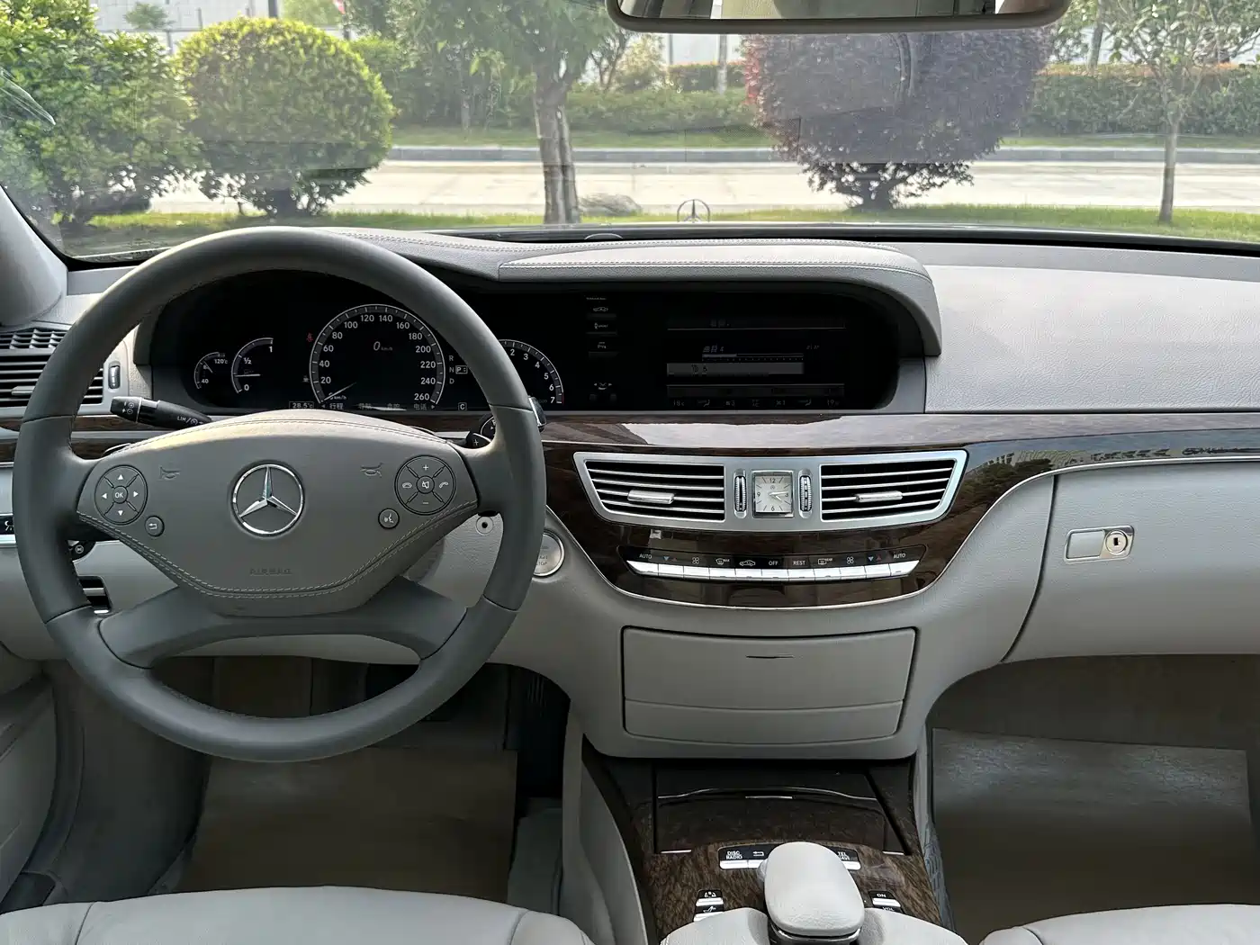 Mercedes-Benz S-Class 2010 S 300 L Premium фото 11