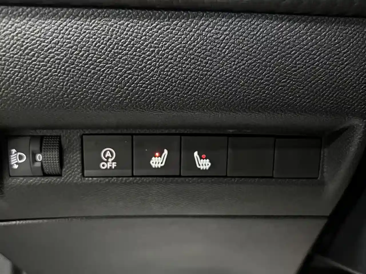 Peugeot 2008 2022 230THP THE ONE фото 20