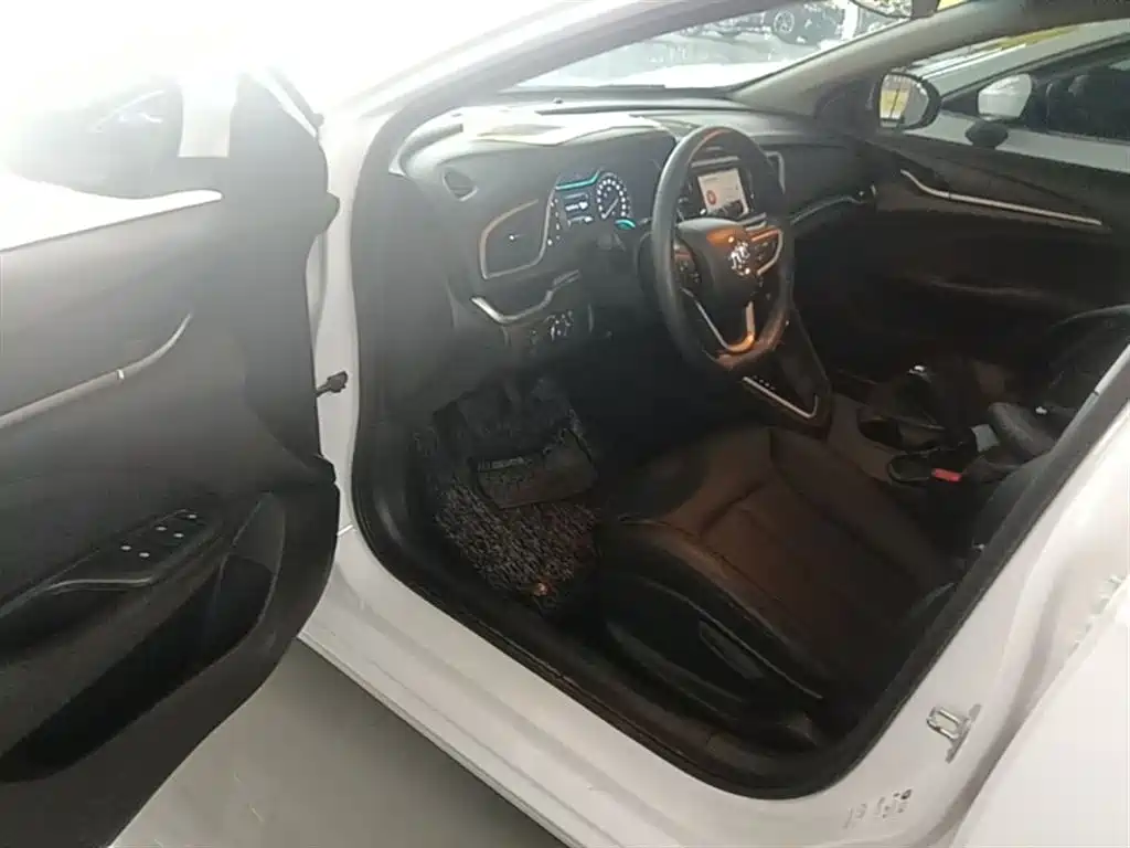 Buick Excelle 2021 Facelift 1.3T Auto Mild Hybrid Elite фото 16
