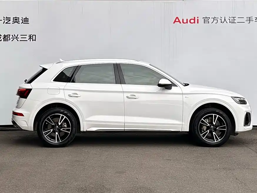 Audi Q5L 2023 40T Fashion Dynamic фото 3