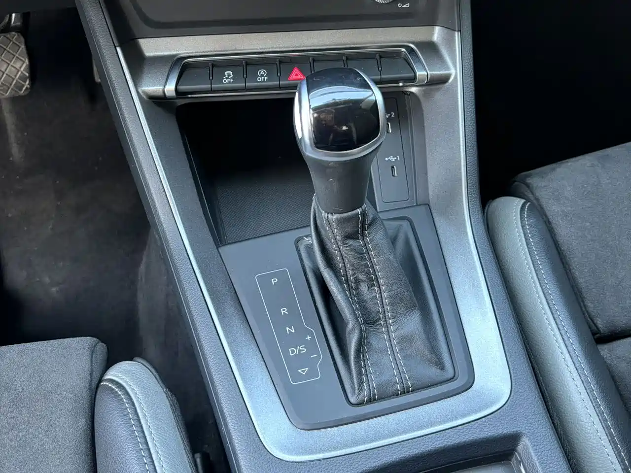 Photo 18 - Audi Q3