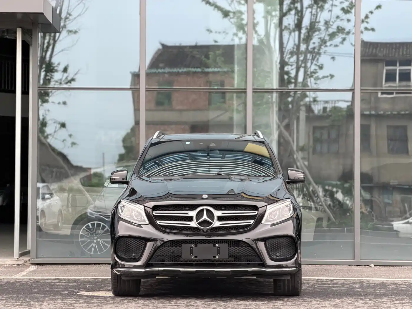 Mercedes-Benz GLE 2018 GLE 320 4MATIC Dynamic Ultimate Edition фото 2