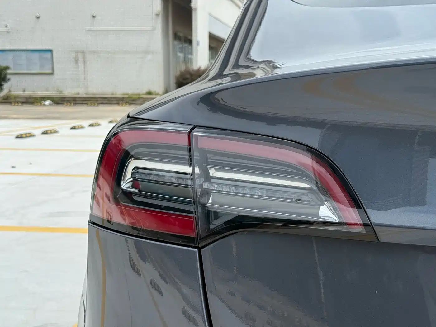 Tesla Model 3 (Import) 2019 2019 Long Range RWD Version