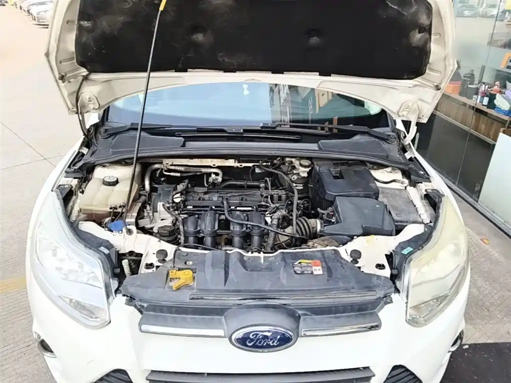 Фото 20 - Ford Focus