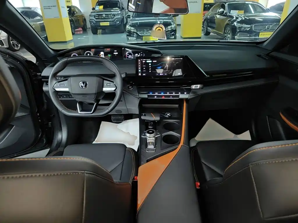 Changan UNI-V iDD 2023 2023 ZhiDian iDD 1.5T 113km Smart Fun Edition