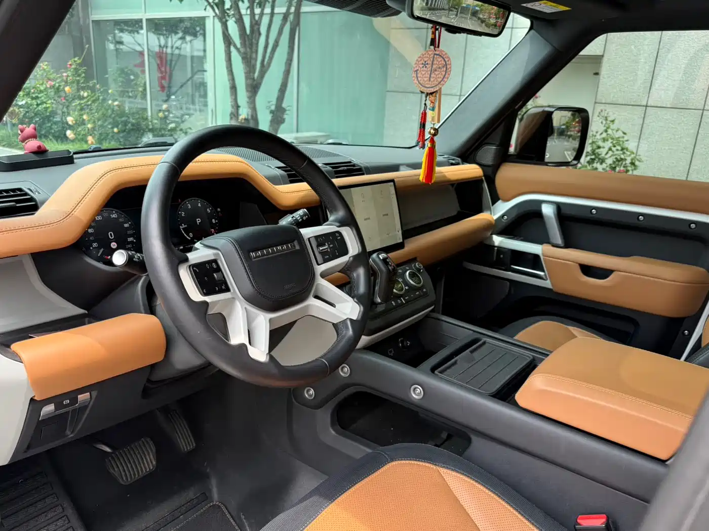 Land Rover Defender 2024 110 3.0T P400 X-DYNAMIC HSE фото 6