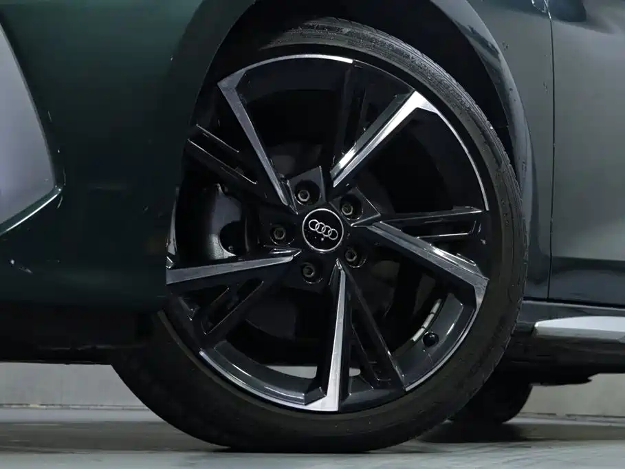 Audi A3 2024 Model Sportback 35 TFSI Fashion Sport фото 3