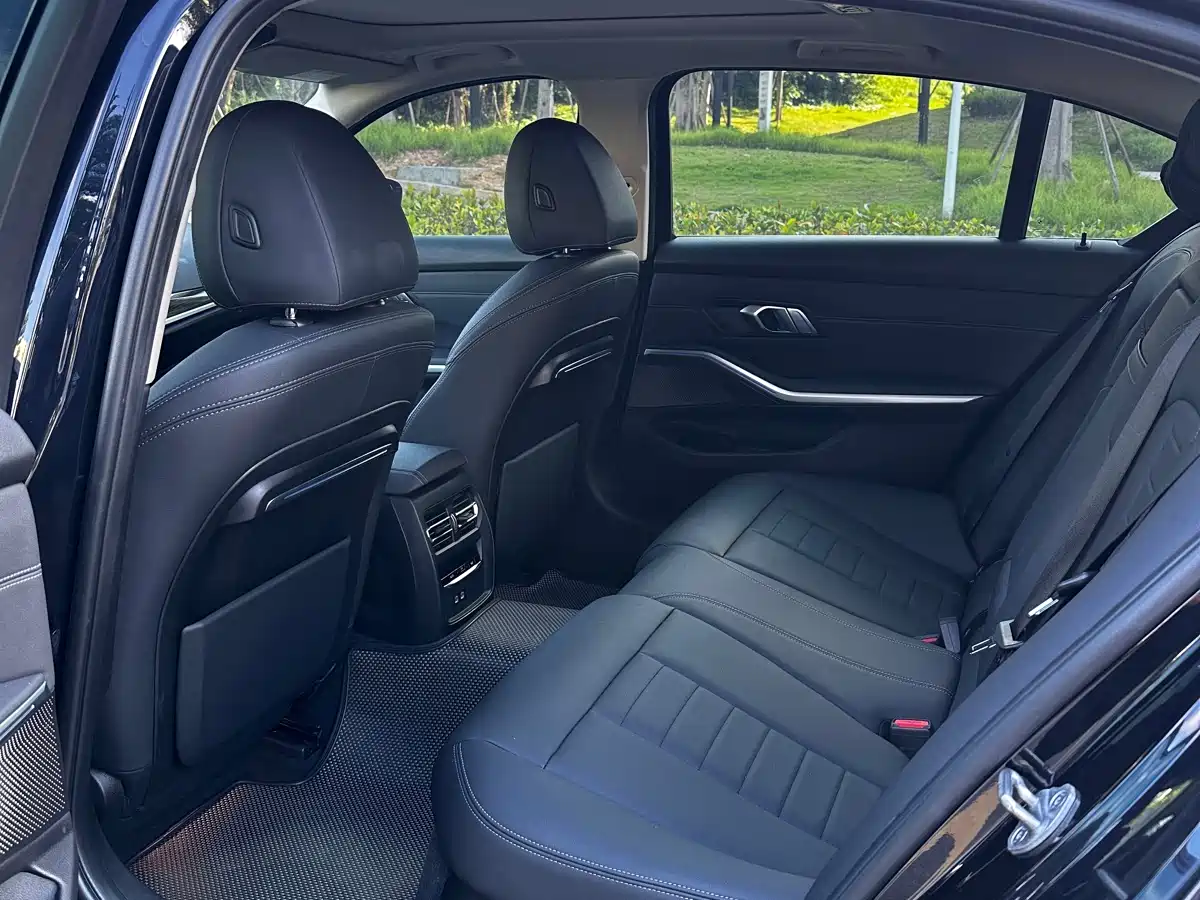 BMW 3 Series 2020 325Li M Sport Package фото 10