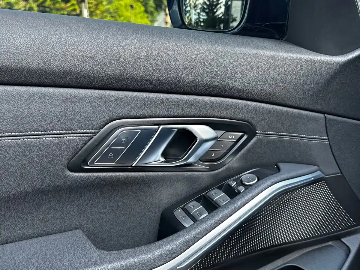 BMW 3 Series 2020 325Li M Sport Package фото 14