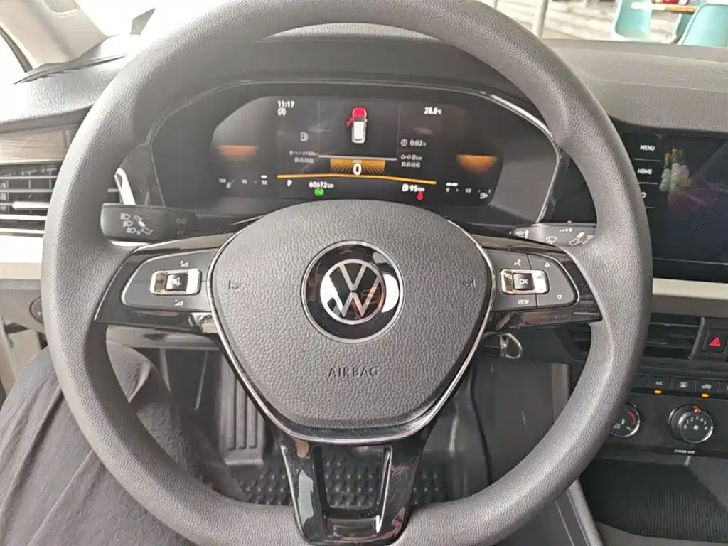 Volkswagen Lavida 2022 1.5L Auto Comfort Edition фото 11