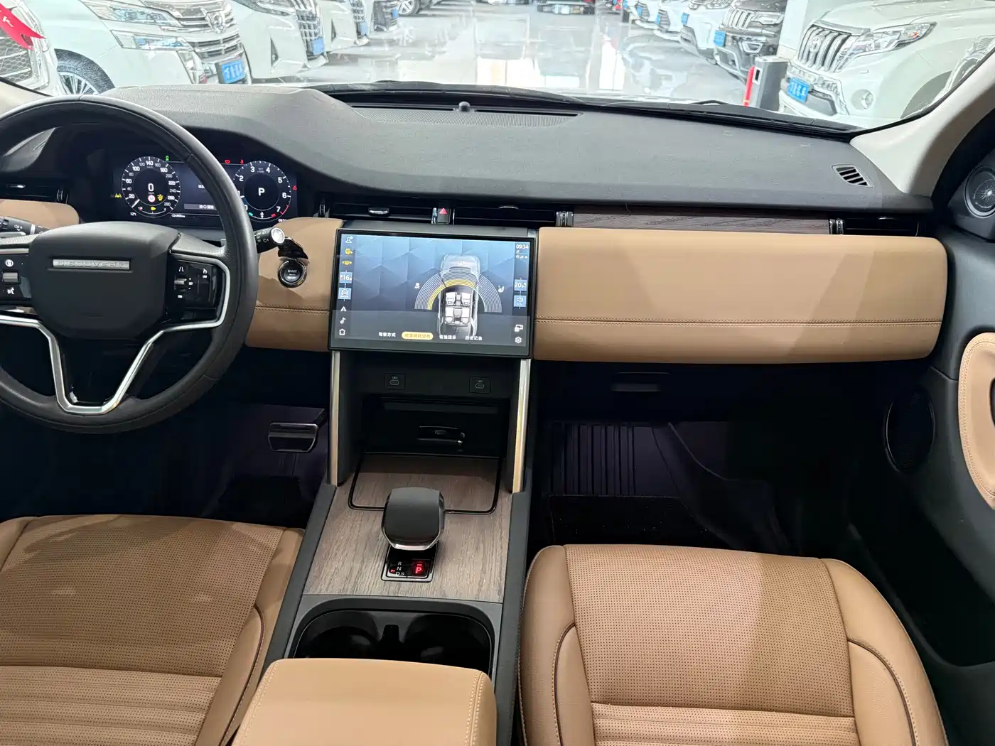 Land Rover Discovery Sport 2024 Performance Technology Edition фото 14