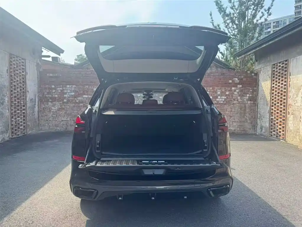 BMW X5 2023 xDrive 30Li Premium M Sport Black Night Package фото 6