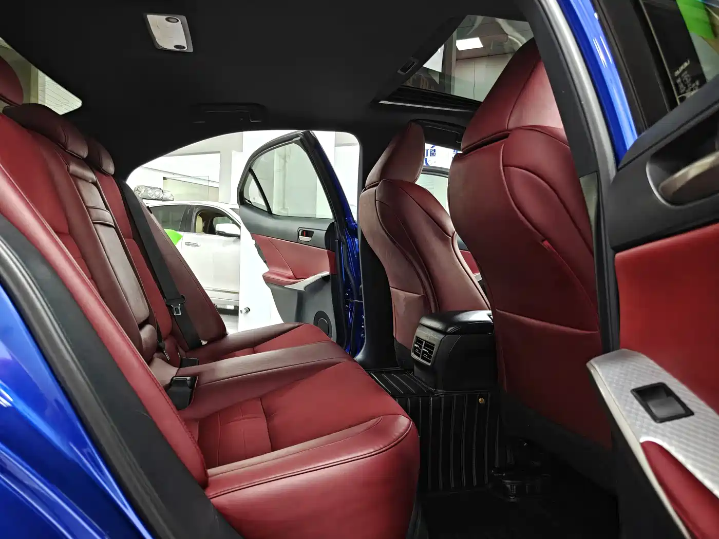 Lexus IS 2017 300 F SPORT фото 10