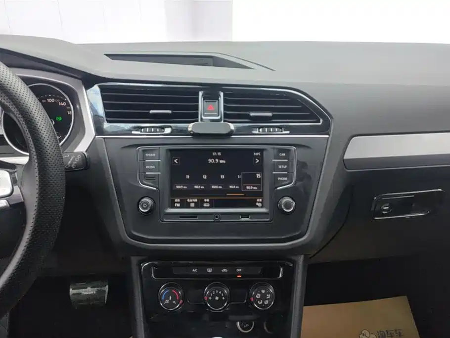 Volkswagen Tiguan L 2017 330TSI Automatic 2WD Trend Edition фото 13