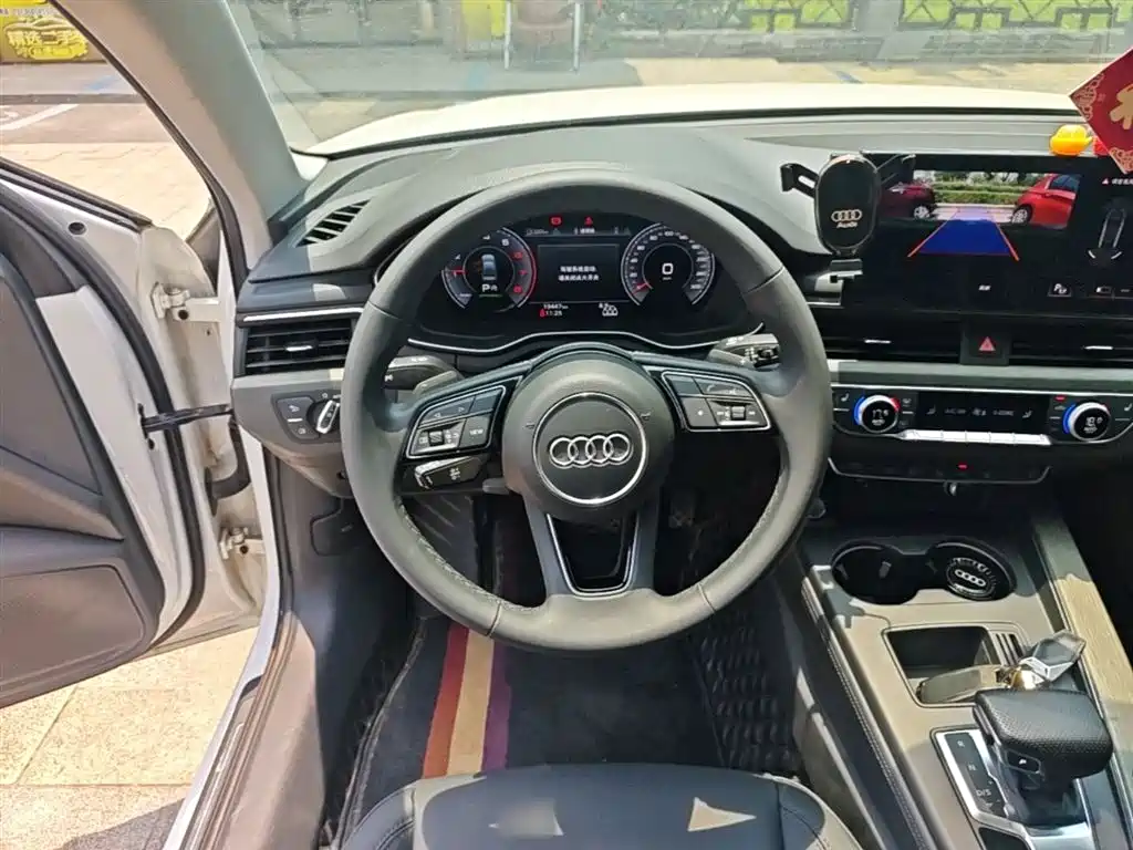 Audi A4L 2022 40 TFSI Luxury Elegance фото 11