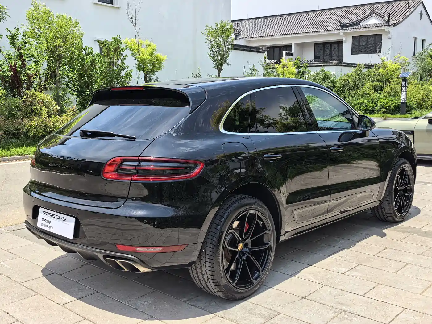 Porsche Macan 2016 Macan Turbo 3.6T фото 13