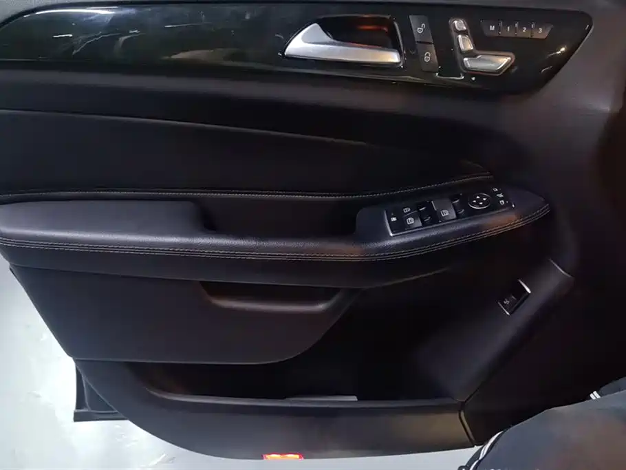 Mercedes-Benz GLE 2015 GLE 350 d 4MATIC фото 7