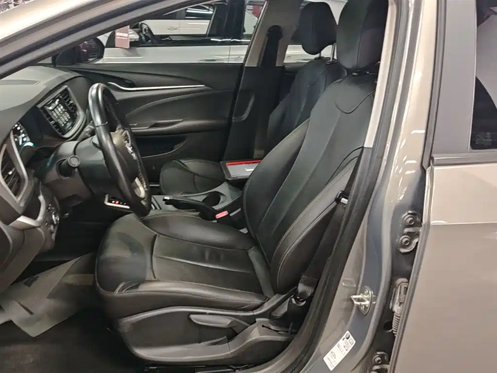 Buick Excelle 2019 18T Auto Connected Elite China VI фото 15