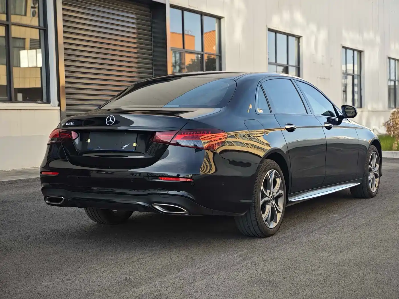 Mercedes-Benz E-Class 2023 E 300 L Sport Fashion фото 8