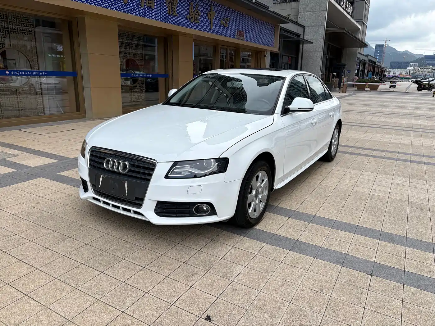 Audi A4L 2011 2012 2.0 TFSI Auto Comfort
