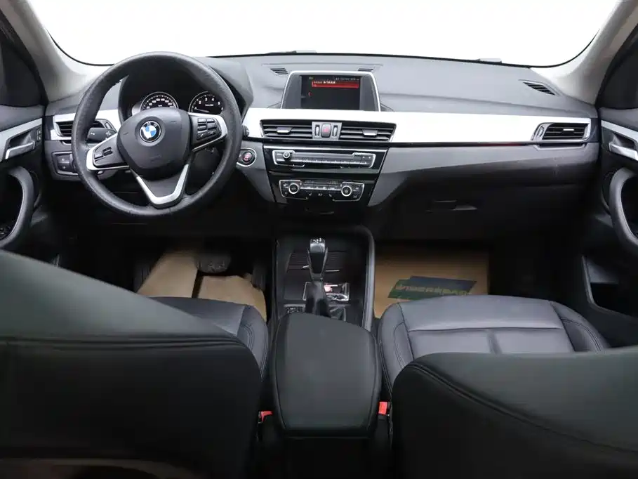BMW X1 2019 sDrive18Li Fashion Model фото 24