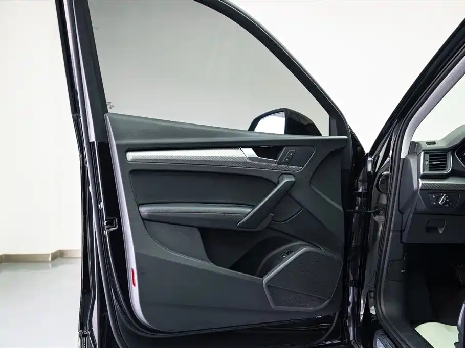 Audi Q5L 2020 45 TFSI Exclusive Fashion фото 10