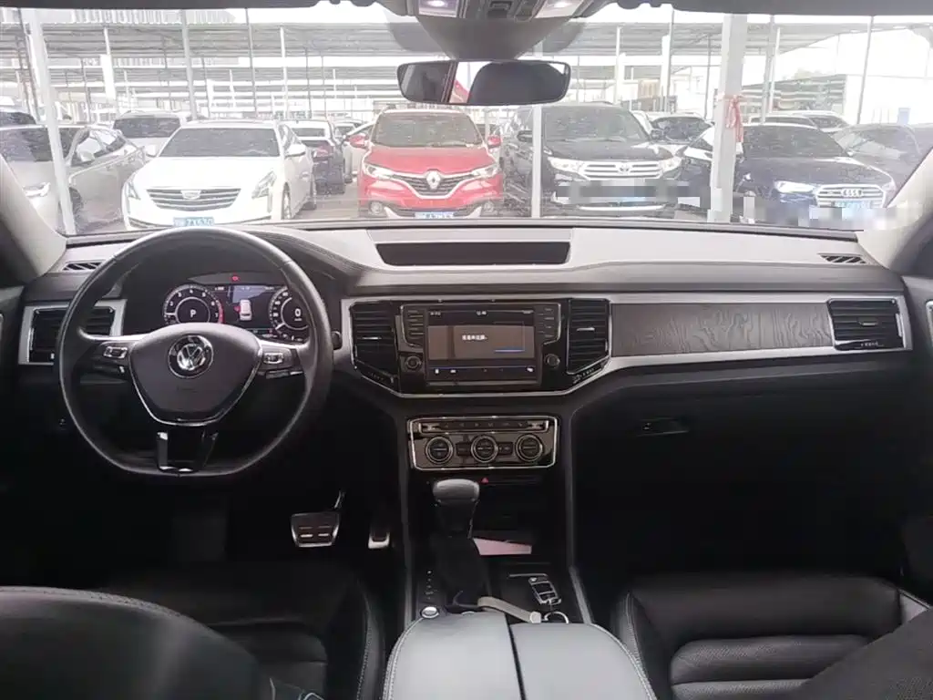 Volkswagen Teramont 2017 530 V6 4WD Flagship Edition фото 10