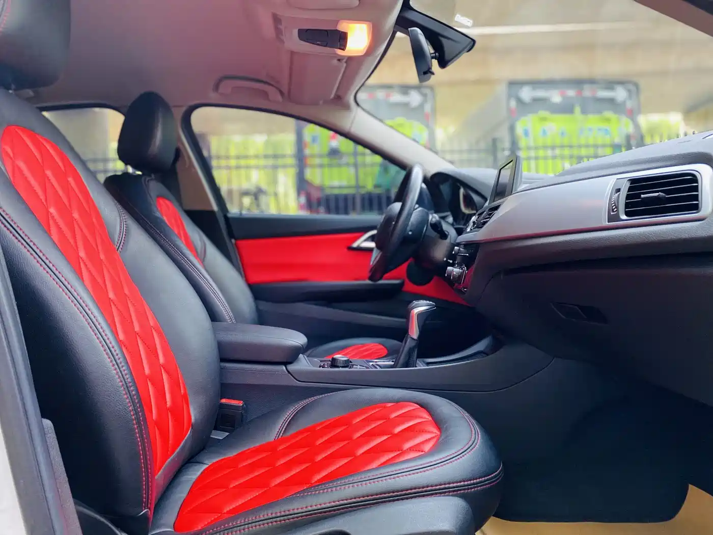 BMW 1 Series 2017 118i Fashion фото 11