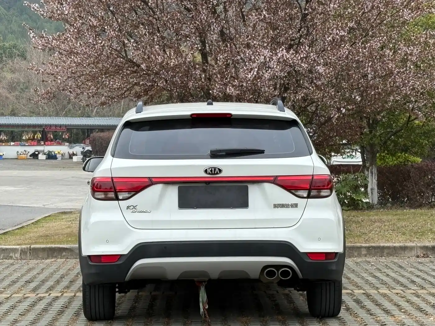 KIA KX CROSS