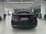 Фото 9 - Hongqi E-QM5