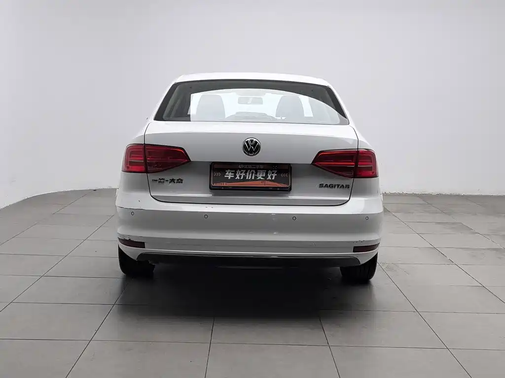 Photo 4 - Volkswagen Sagitar