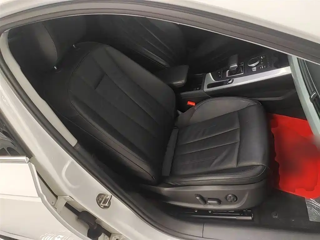 Audi A4L 2019 40 TFSI Fashion (China VI) фото 25