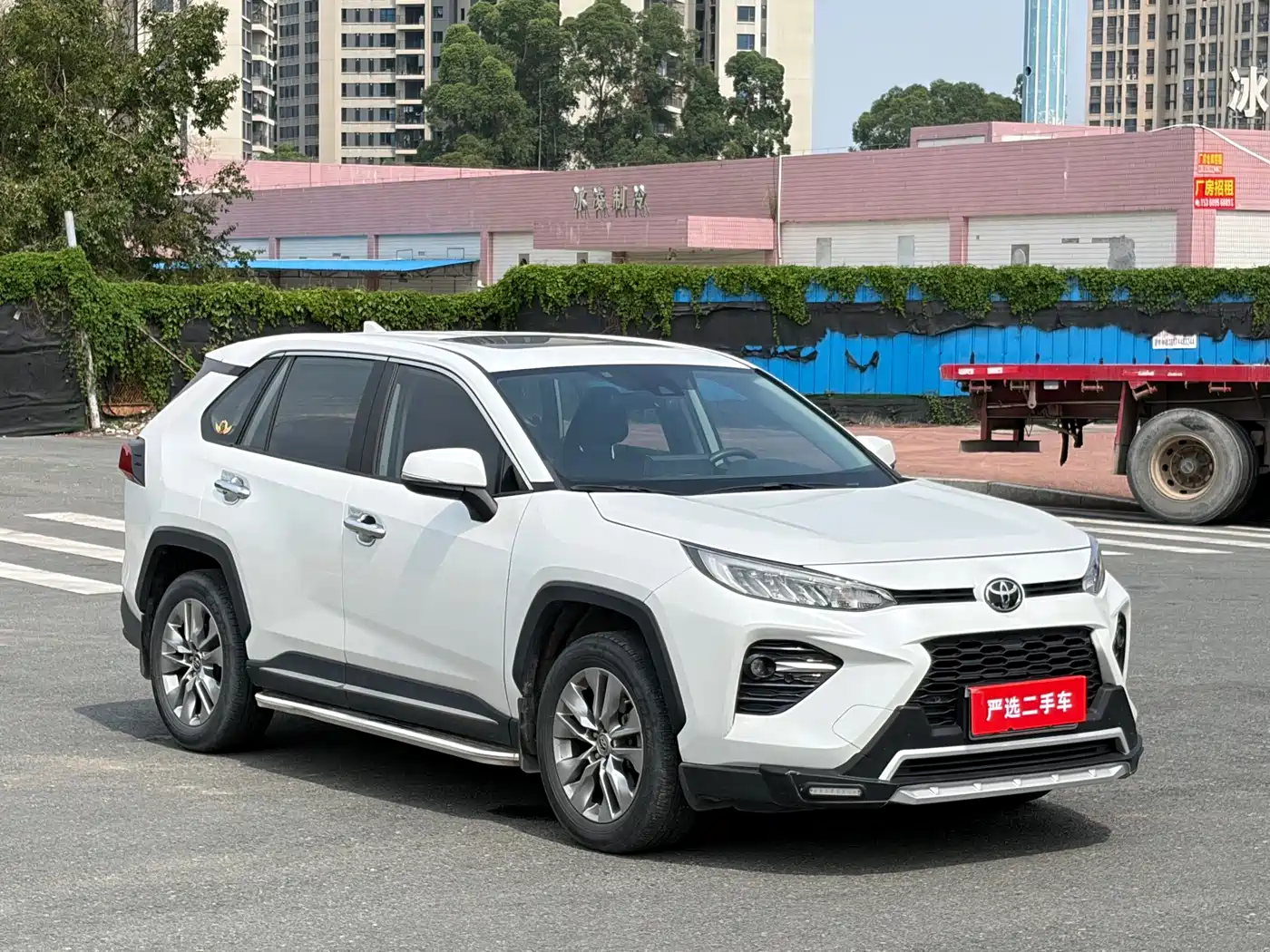 Toyota Wildlander 2020 2.0L CVT 2WD Luxury Edition фото 3