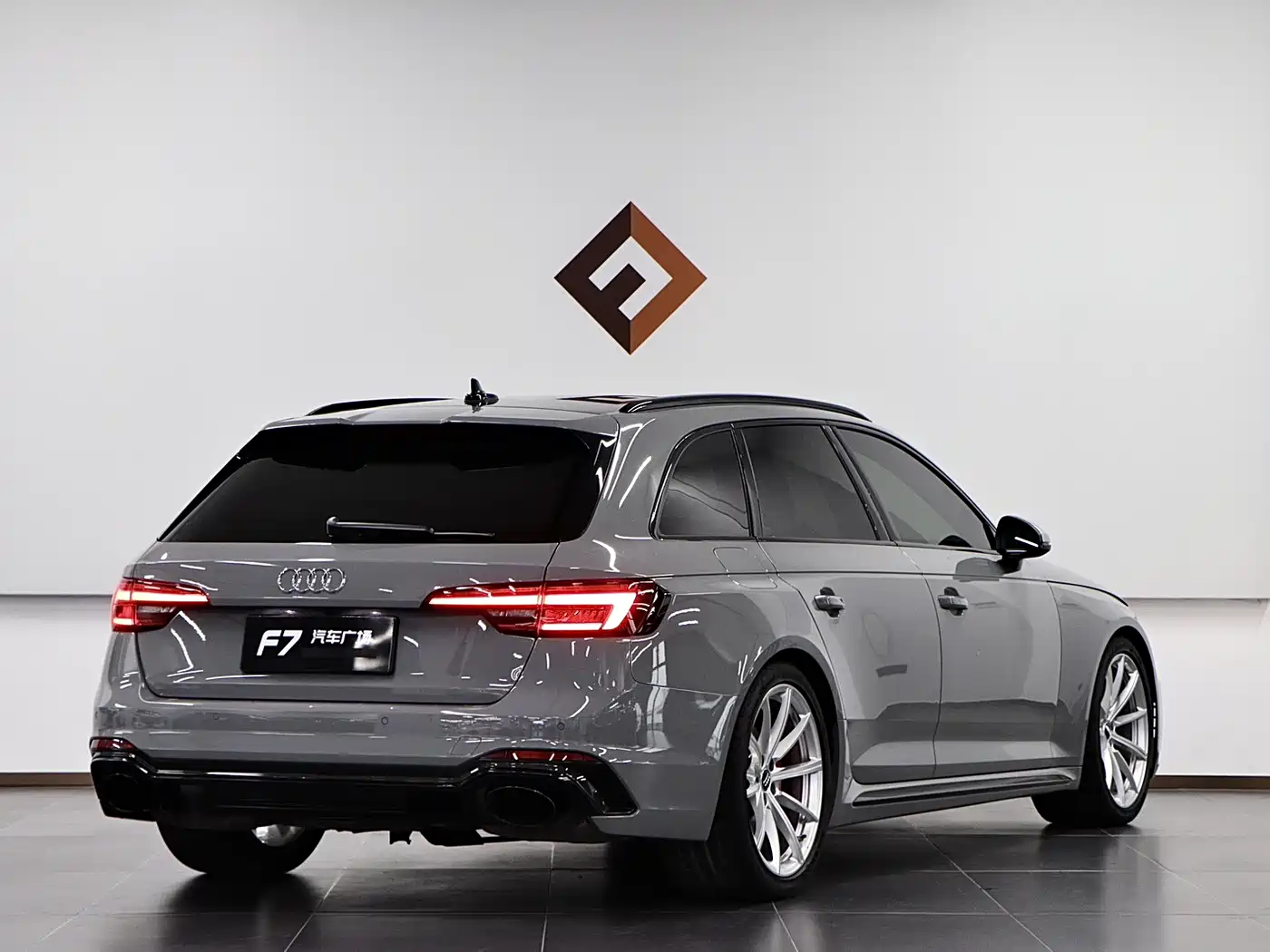 Audi RS 4 2019 RS 4 2.9T Avant фото 6