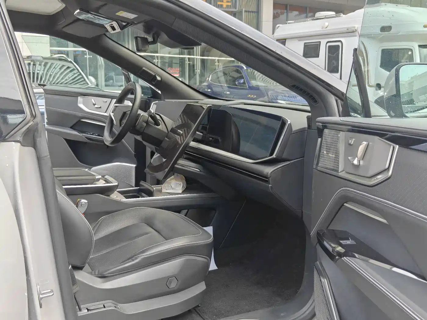 HiPhi Y 2025 2023 560km Pioneer Edition