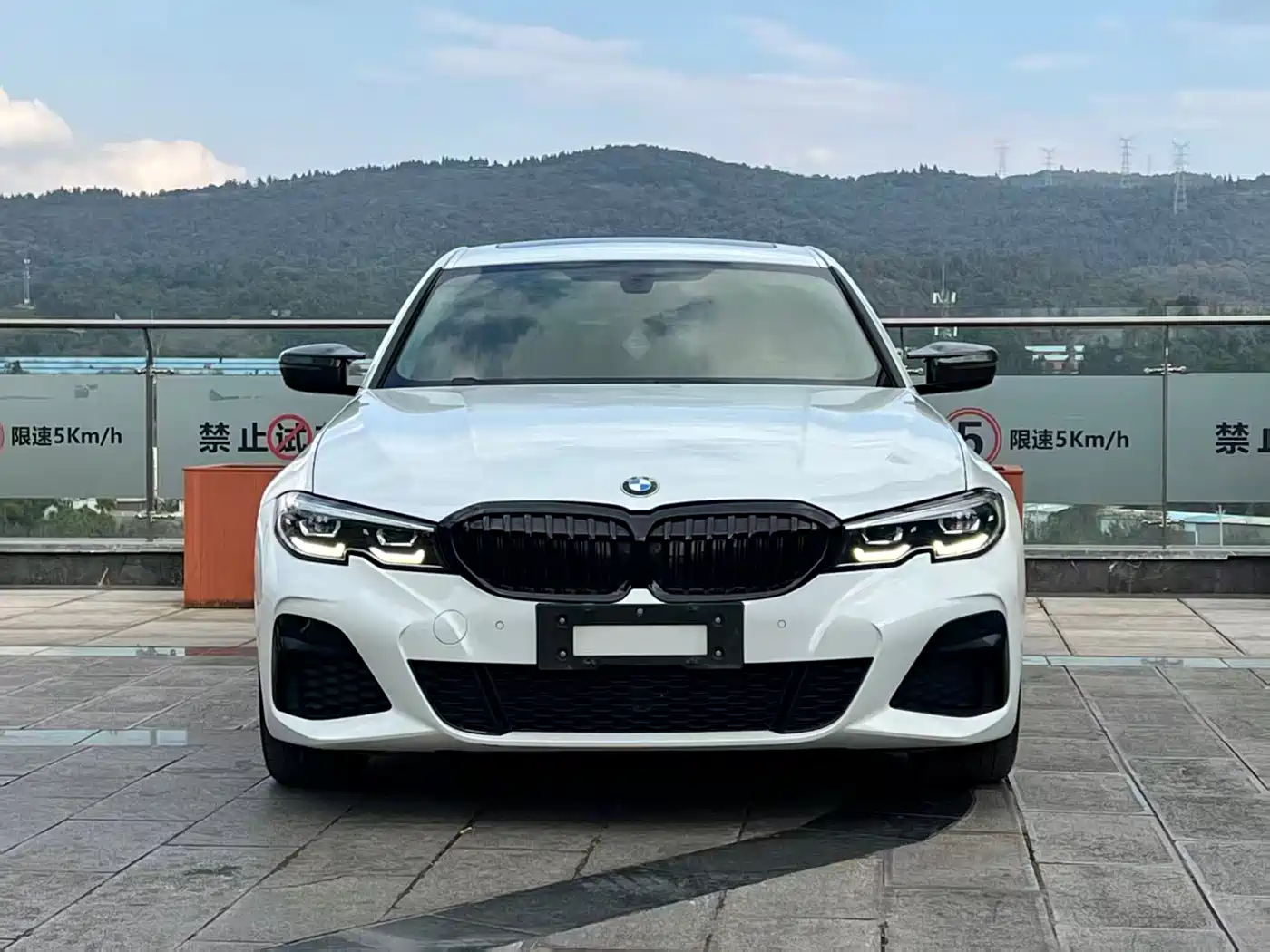 BMW 3-SERIES