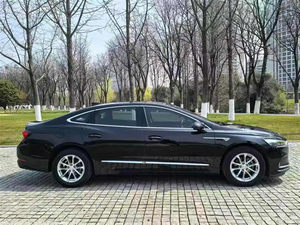 BUICK LACROSSE