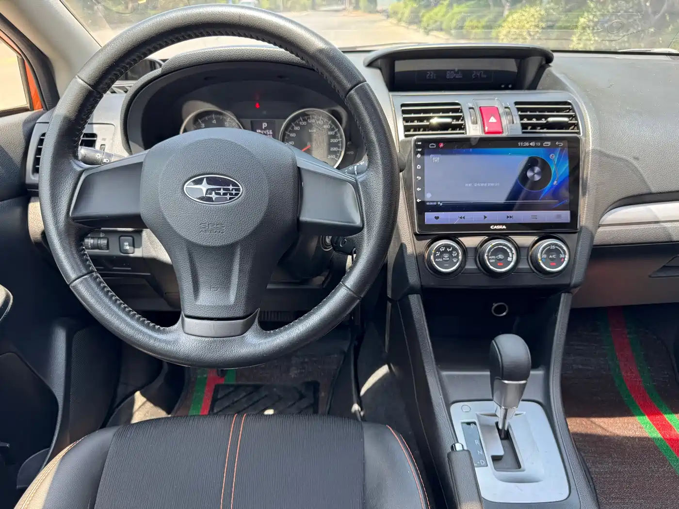 Subaru XV 2012 2.0i Luxury Navigation Edition фото 8