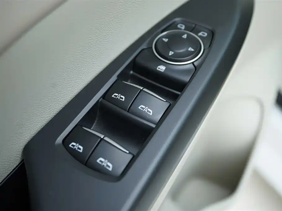 Buick GL8 2023 ES Landmaster Comfort фото 10