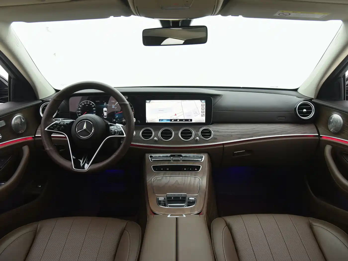 Mercedes-Benz E-Class 2023 E 300 L Fashion фото 11