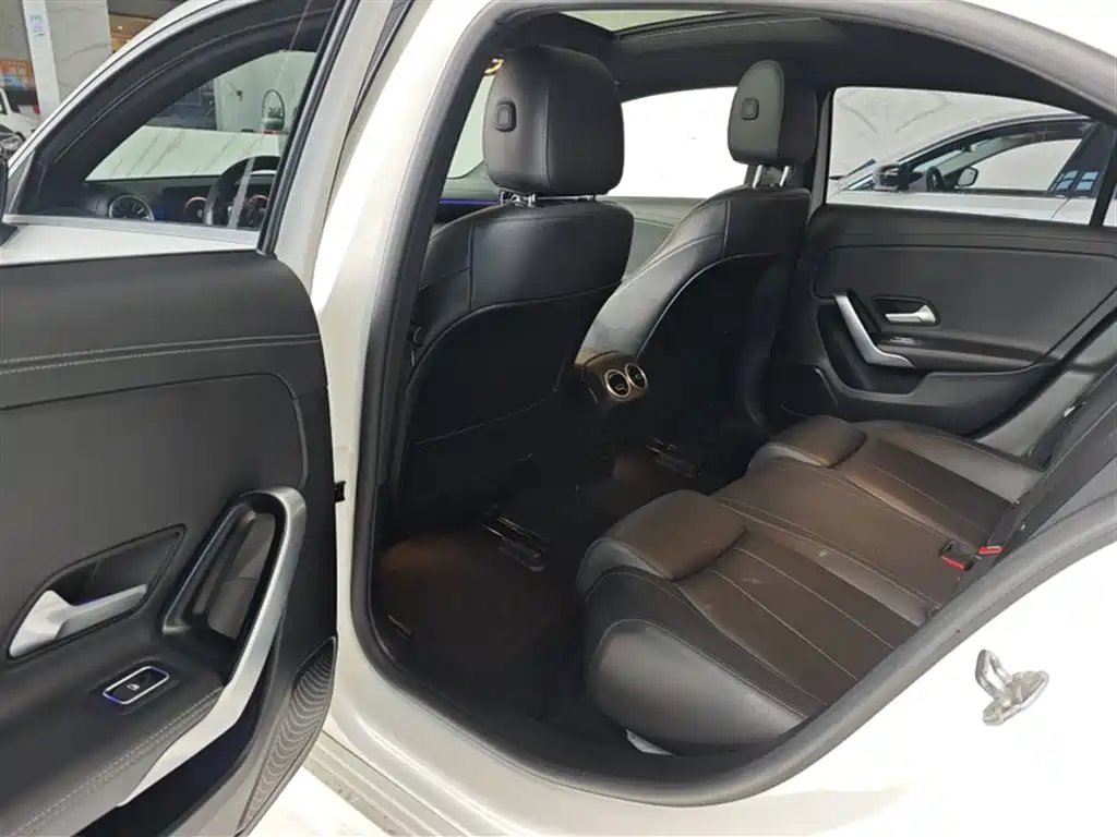 Mercedes-Benz A-Class 2022 A 200 L Sport Sedan Dynamic фото 21