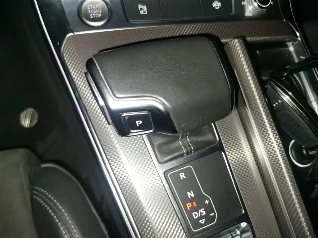 Audi A6L 2019 55 TFSI quattro Exclusive Dynamic фото 7
