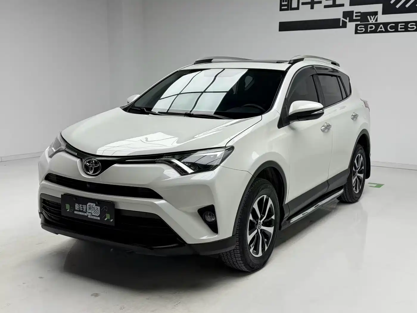 Toyota RAV4 Rongfang 2016 2.0L CVT 2WD Trend (China V)