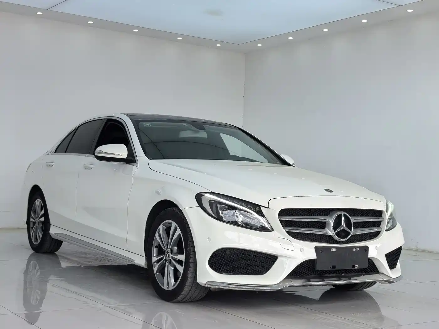 Mercedes-Benz C-Class 2017 Facelift C 200 L Sport Edition фото 3