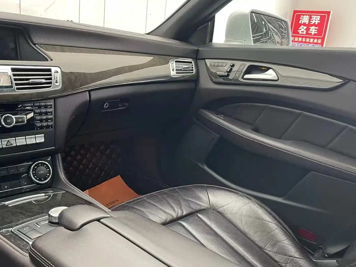 Mercedes-Benz CLS 2012 CLS 300 CGI фото 17