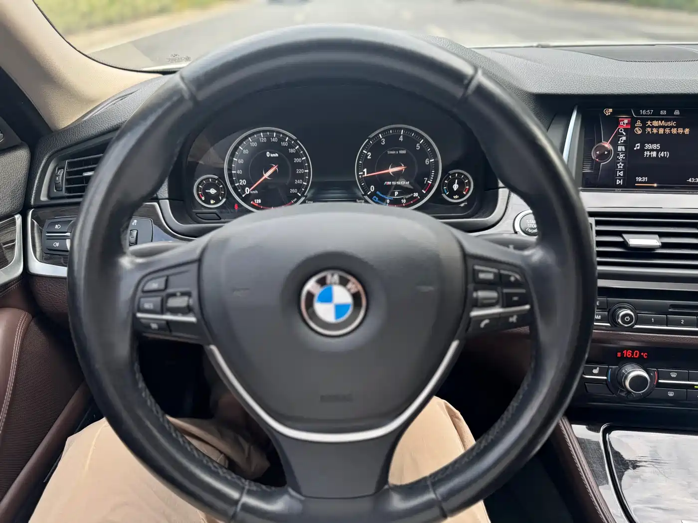 BMW 5 Series 2017 525Li Luxury Design Package фото 7