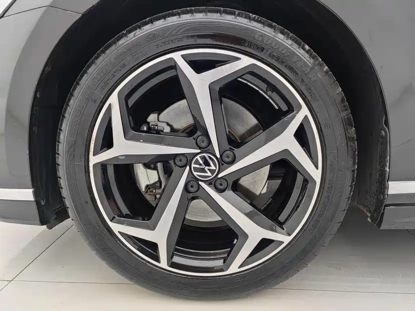 Volkswagen Magotan 2023 2 Million Units Anniversary Edition 330TSI DSG Leading Type фото 13