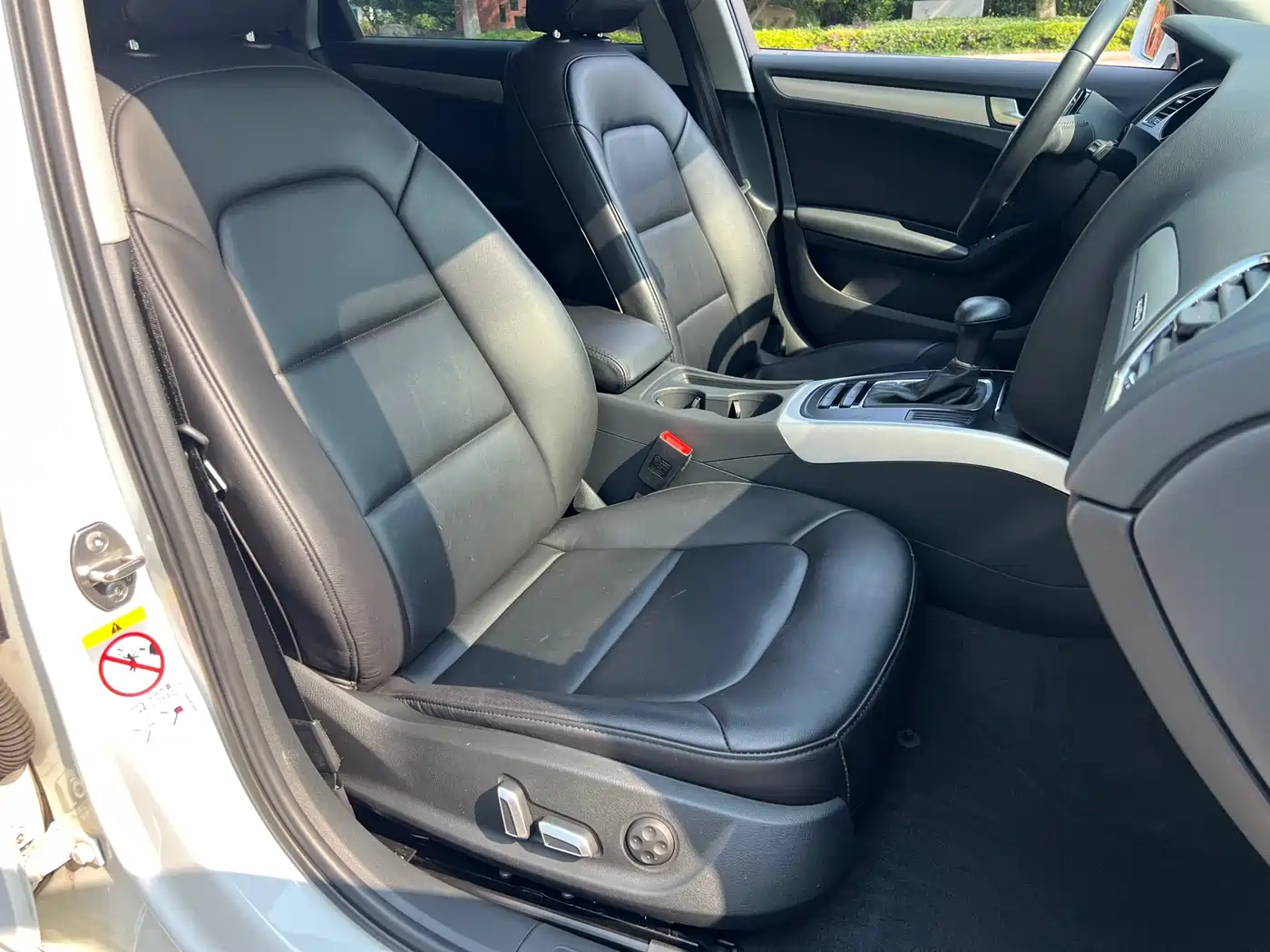 Audi A4L 2015 45 TFSI quattro Individual Sport фото 5