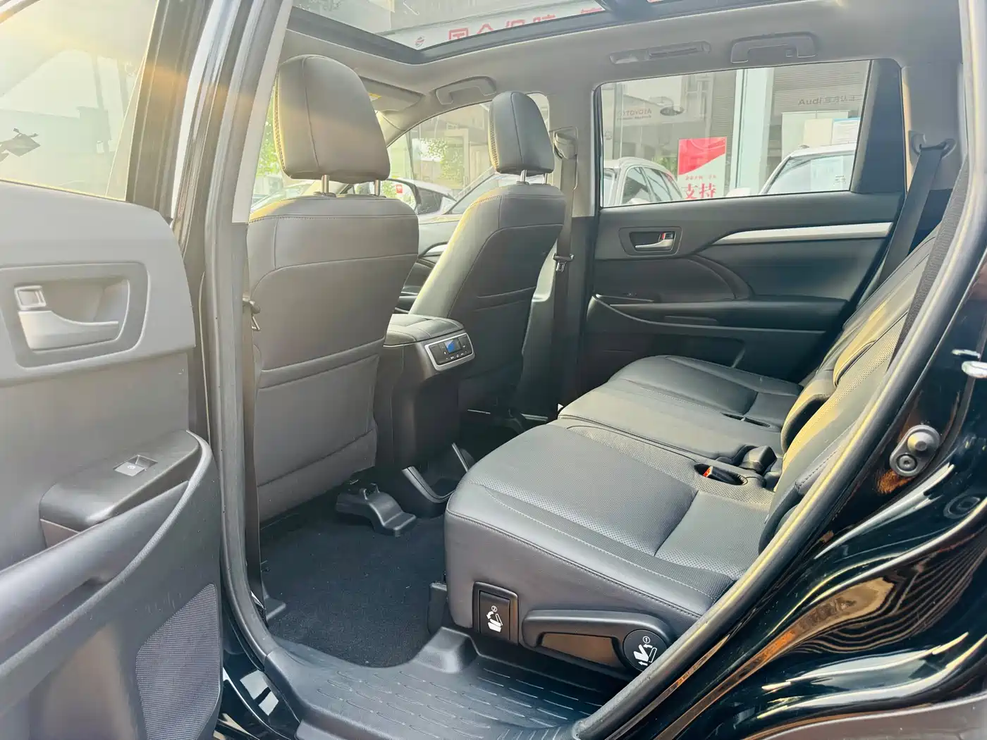 Toyota Highlander 2017 2.0T 4WD Premium 7-Seater фото 14